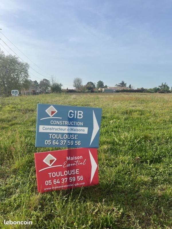 Terrain 700 m² Vacquiers · 98 000 €