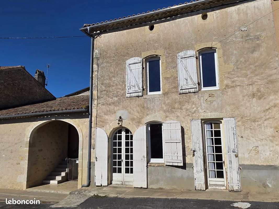 Maison 5 pièces 103 m² · à Castillon-la-Bataille · 103 m² · 80 000 €