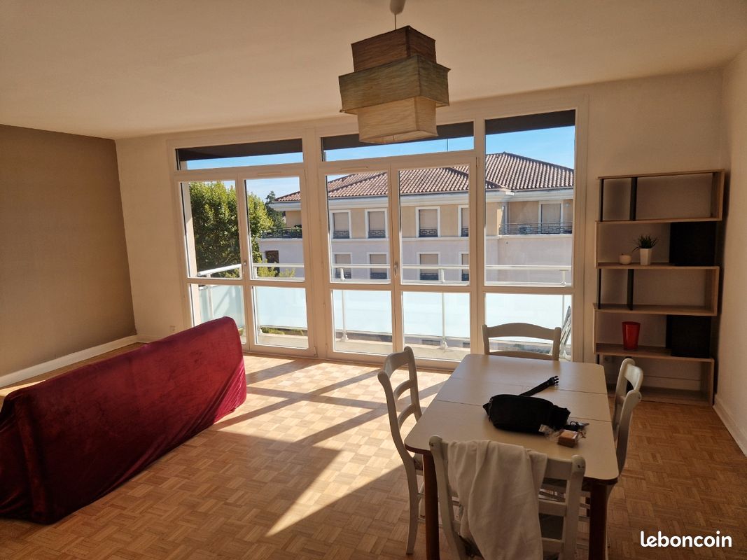Appartement 3 pièces 74 m² · à Saint-Genis-Laval · 74 m² · 259 000 €