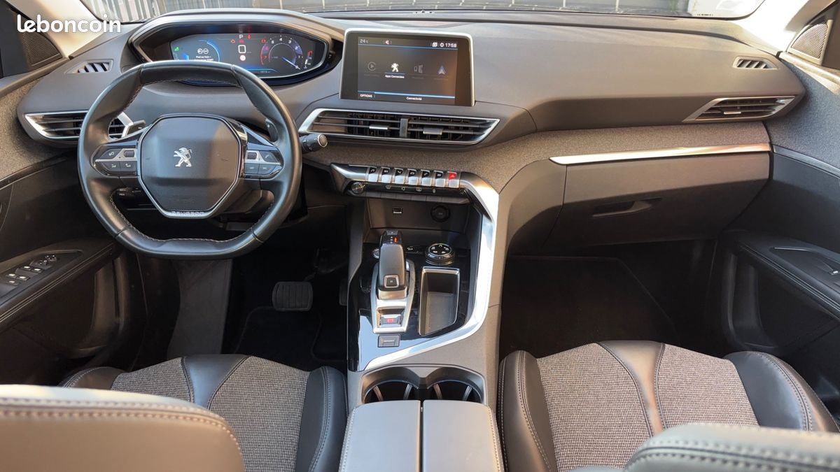 PEUGEOT 3008 1.2 PURETECH 130ch ALLURE EAT6 - Entretien complet * Carplay * Caméra * Grip Control (image 3)