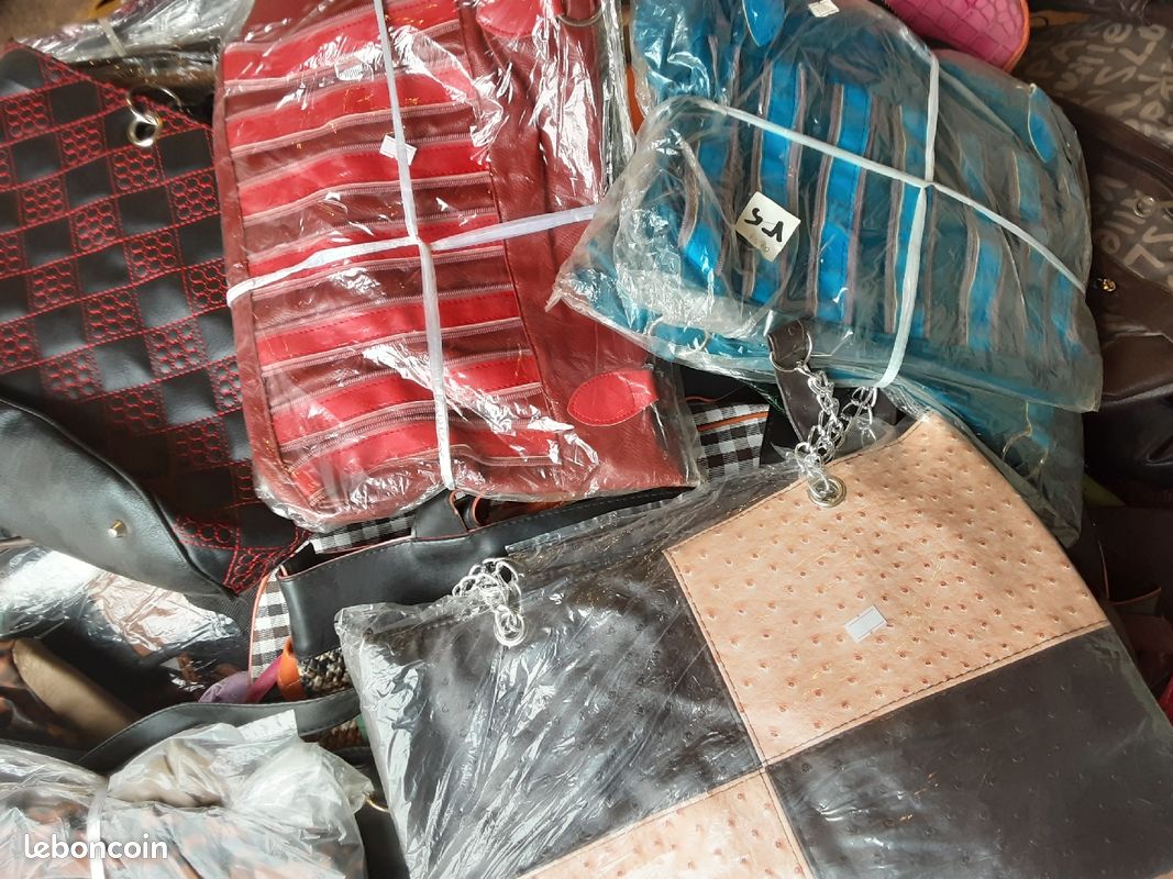 Lot de 166 sacs (image 2)
