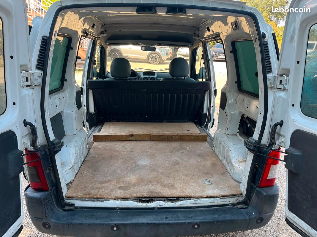 CITROEN BERLINGO 1.6 HDI – 90 CH – Paiement en 10x 11x ou 12x – Financement – Extension de garantie – Reprise (image 5)