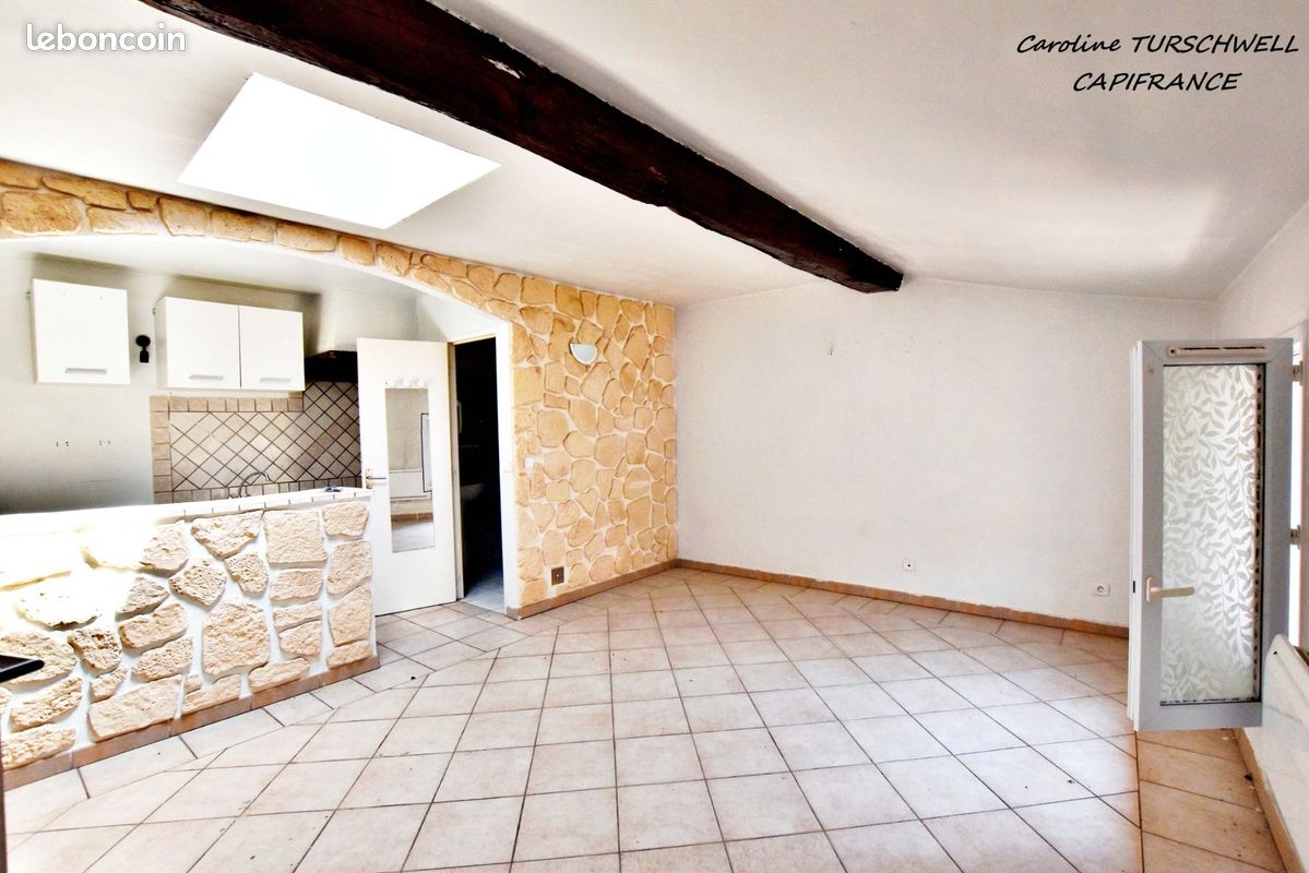 Immeuble 6 pièces 87 m² · à Solliès-Toucas · 87 m² · 199 000 €