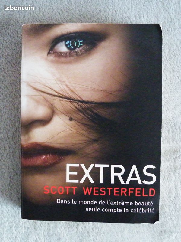 Livre "Extras" Scott Westerfeld (image 1)