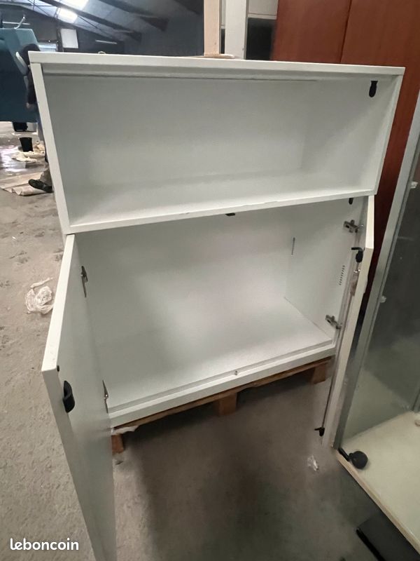 Armoire Blanche à étagères (image 2)