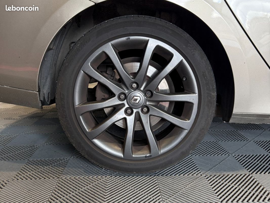 RENAULT LAGUNA ESTATE 2.0 dCi 130 GT 4Control / 3eme MAIN / SUIVI ENTRETIEN COMPLET (image 33)