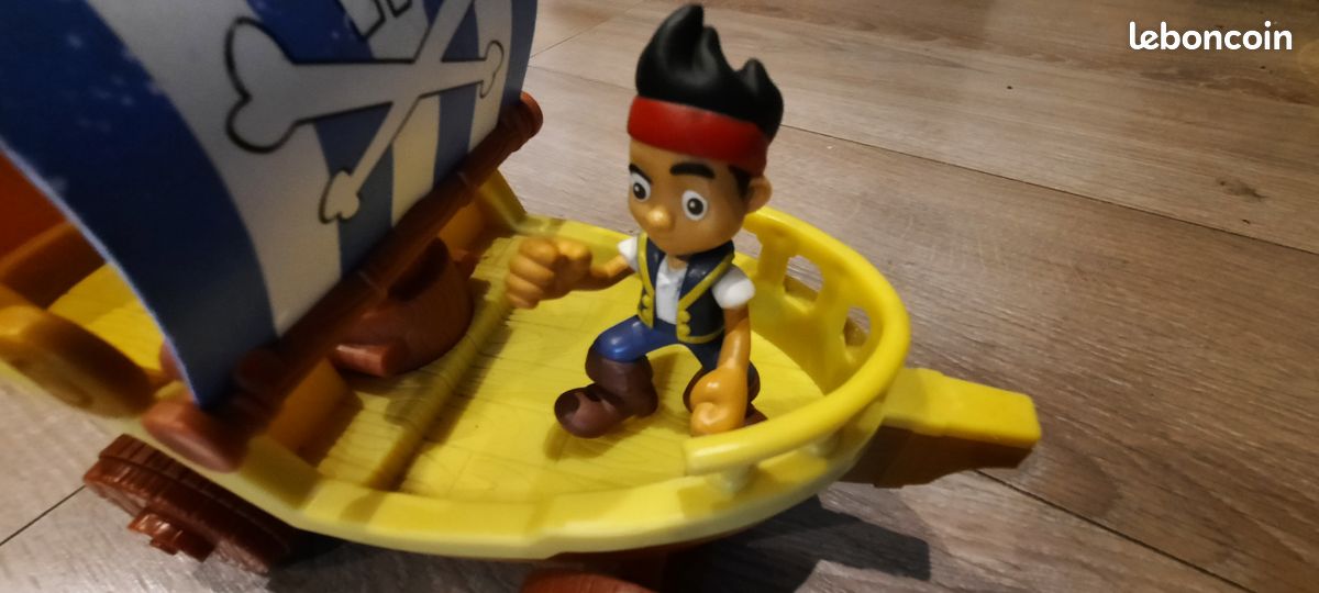 Jouet bateau pirate (image 3)