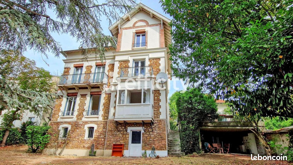 Maison 15 pièces 373 m² · à Ville-d'Avray · 373 m² · 2 550 000 €