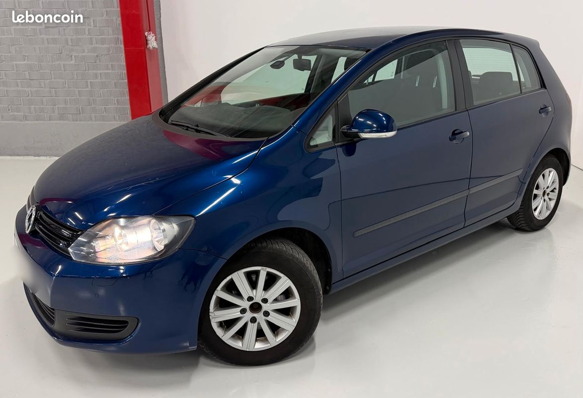 Volkswagen Golf Plus 1.6 TDI 105ch BlueMotion Technology Trendline Garantie 12 Mois Kit Distribution Neuf Climatisation / Radar de Stationnement / Régulateur de Vitesse / Rétroviseurs Rabattables (image 1)