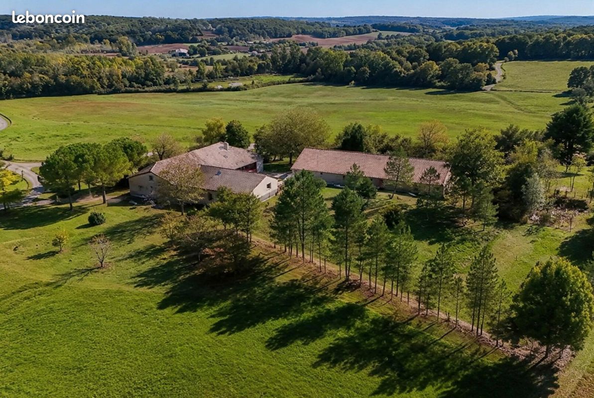 Maison 4 pièces 263 m² · à Lédat · 263 m² · 449 000 €