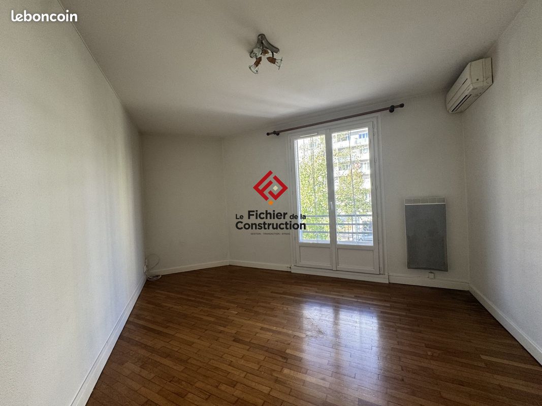 Appartement 2 pièces 44 m² · à Grenoble · 44 m² · 115 000 €