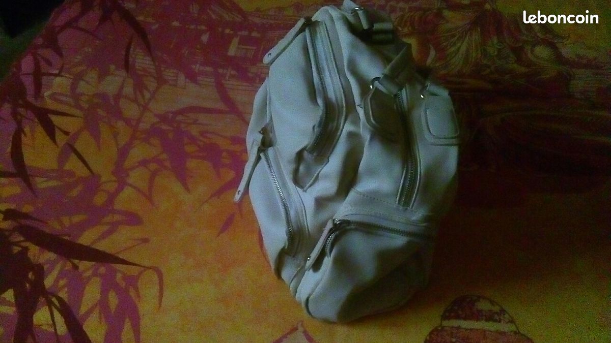 Sac multi poches beige (image 1)