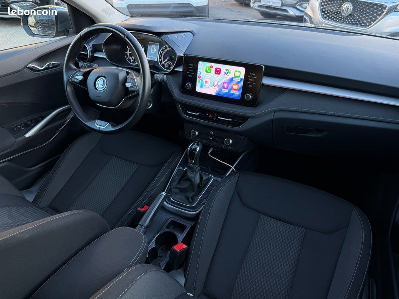 Skoda Fabia tsi 110 ch DSG7 13890 HT Ambition TVA récupérable Apple CarPlay, Keyless, full led, sièges chauffants, Lane assist garantie 12 mois (image 2)