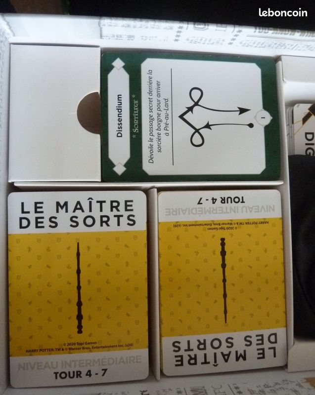 Jeu de société Harry Potter : Le Maître des Sorts de la marque Topi Games, un jeu familial inspiré de l'univers magique de Poudlard (image 5)