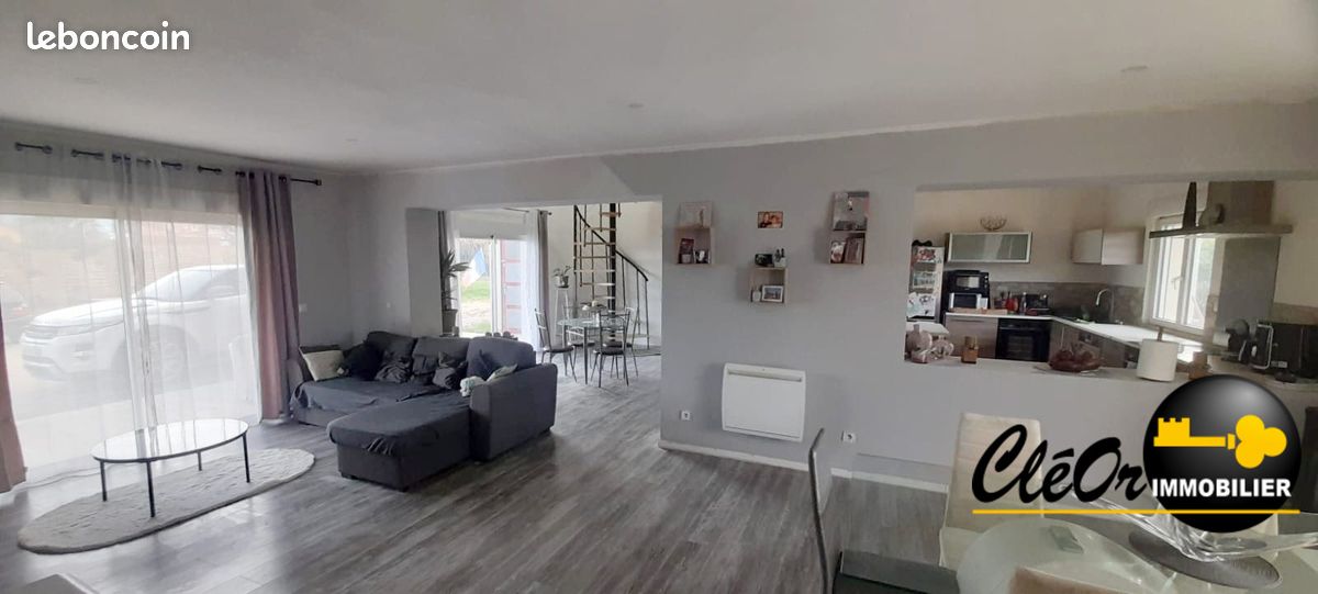 Maison 8 pièces 265 m² · à Sornay · 265 m² · 260 000 €