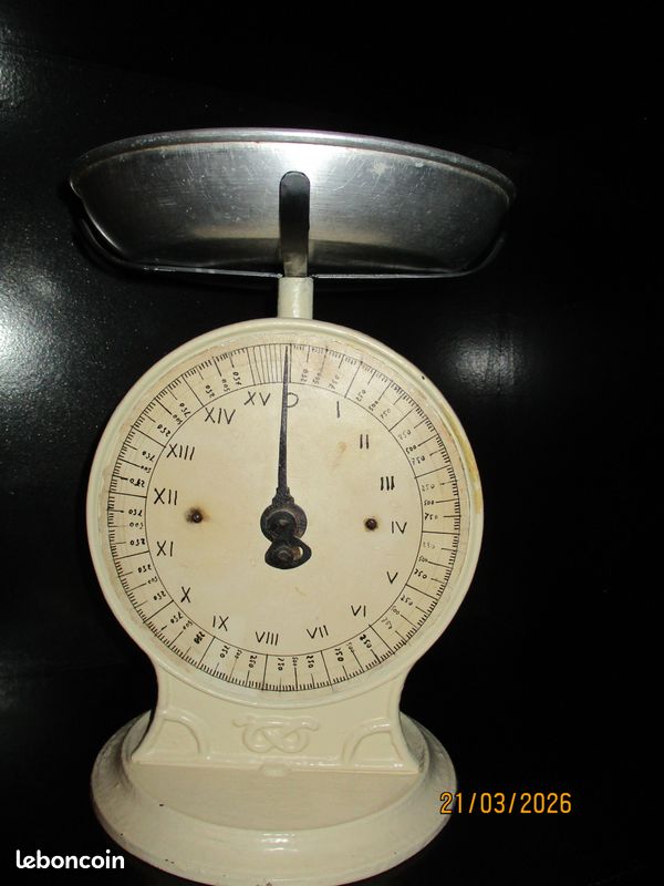 Ancienne balance de ménage Krupps
