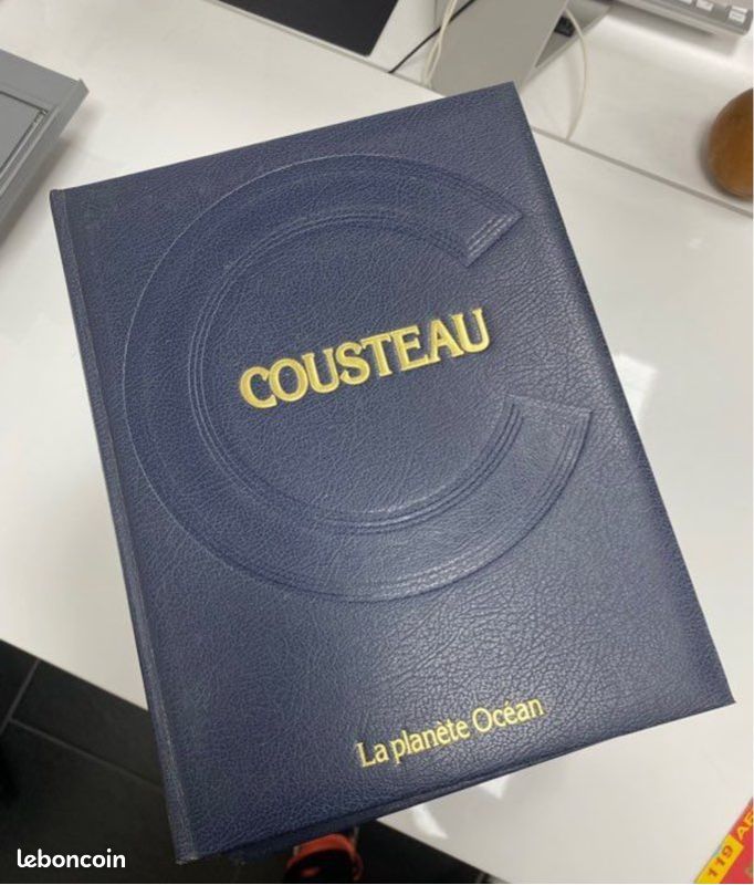 Cousteau - la planète océan collection 12 volumes édition Robert Laffont (image 1)