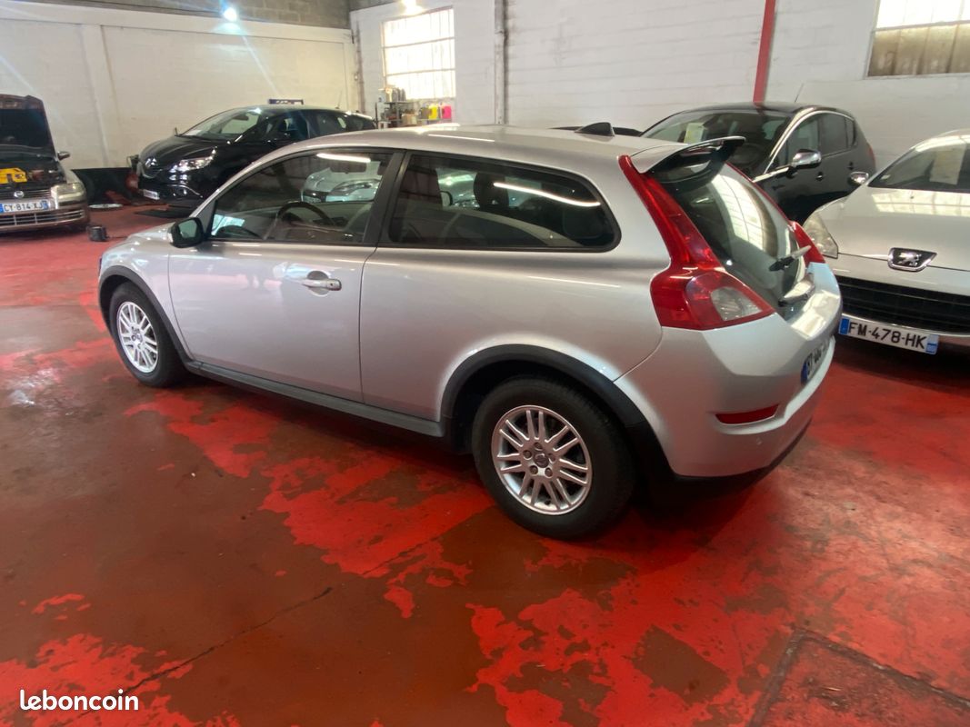 Volvo C30 1,6 D kinetic (image 2)