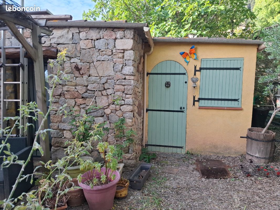Terrain de loisir à Sollies Ville · à Solliès-Ville · 52 000 €