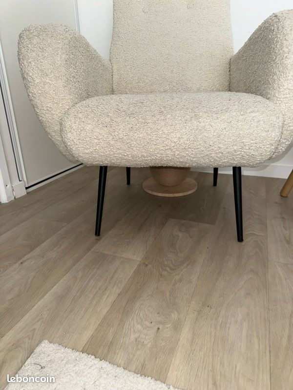 Fauteuil laine bouclée (image 4)