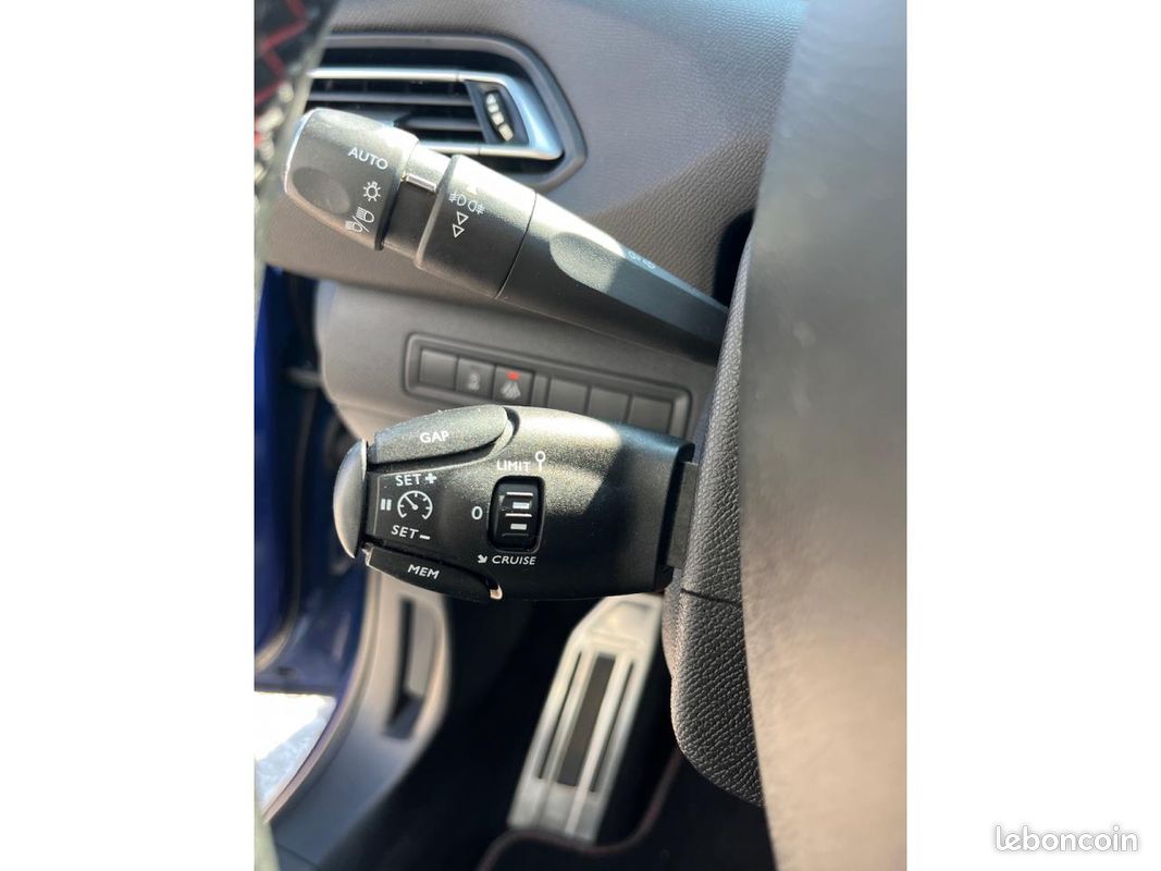 PEUGEOT 308 1.5 BlueHDi -GT Line 1ERE MAIN/ CAMERA / TOIT PANORAMIQUE / CARPLAY ANDROID AUTO (image 19)