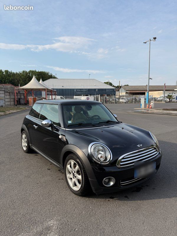 Mini Cooper Essence 120cv (image 1)
