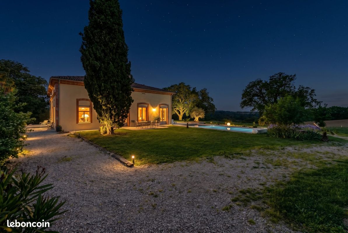 Propriété 8 pièces 334 m² (image 29)