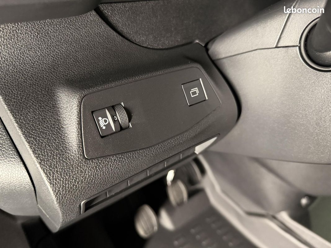 PEUGEOT PARTNER M 650KG 1.5 BlueHDi 130 Pack Premium Connect (image 44)