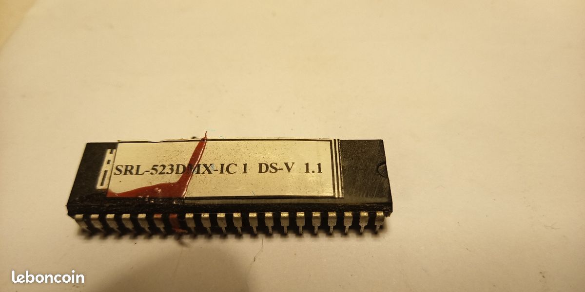 Stroboscope CONTEST STB 520 : Circuit integré DMX (image 1)