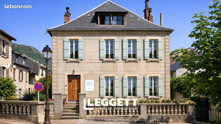 Maison 14 pièces 300 m²