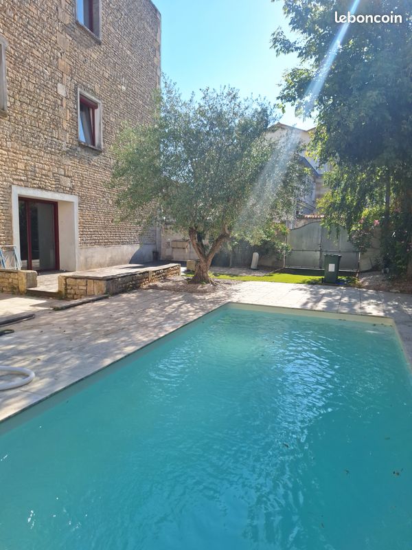 Maison 8 pièces 263 m² · à Niort · 263 m² · 425 000 €