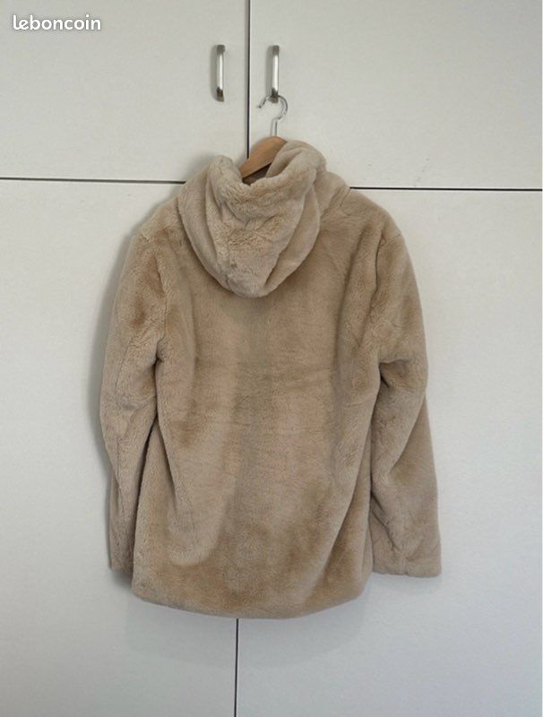 Manteau fausse fourrure (image 5)