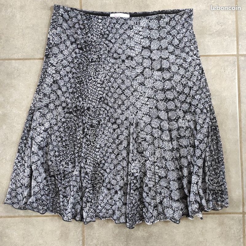 Jupe Crayon Bleue ARMAND THIERY – Taille 38, Neuve Sans étiquettes, Coupe Régulière