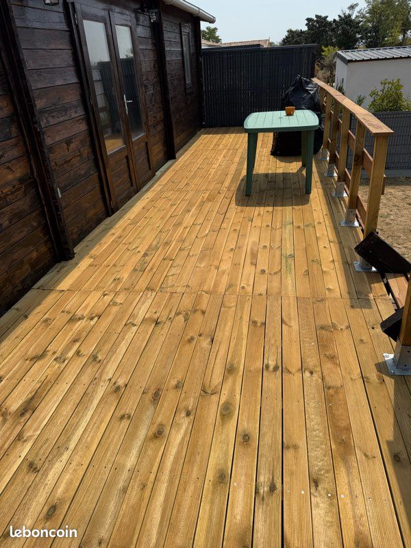 Maison style chalet en bois avec piscine (image 3)