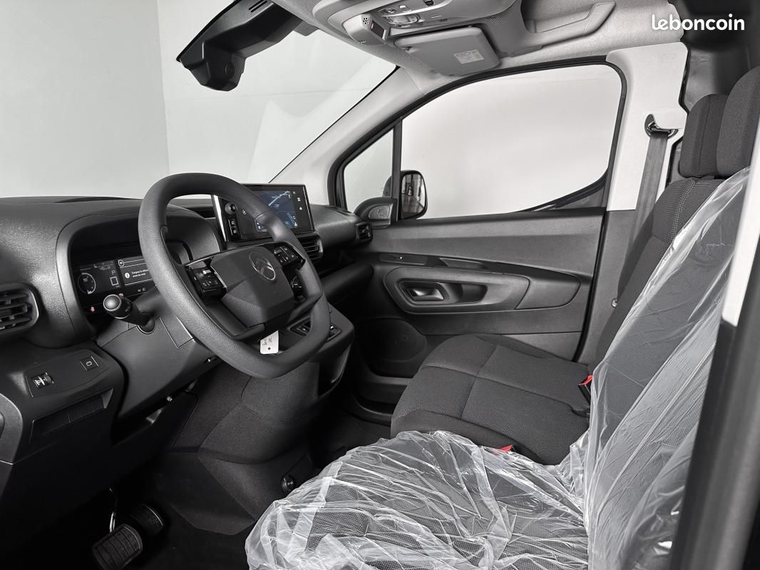 Citroën Berlingo VAN 3PL BLUEHDI 130CH -32% NEUF EAT8 S&S CARPLAY REGUL DAB FULL LED CABINE EXTENSO (image 7)