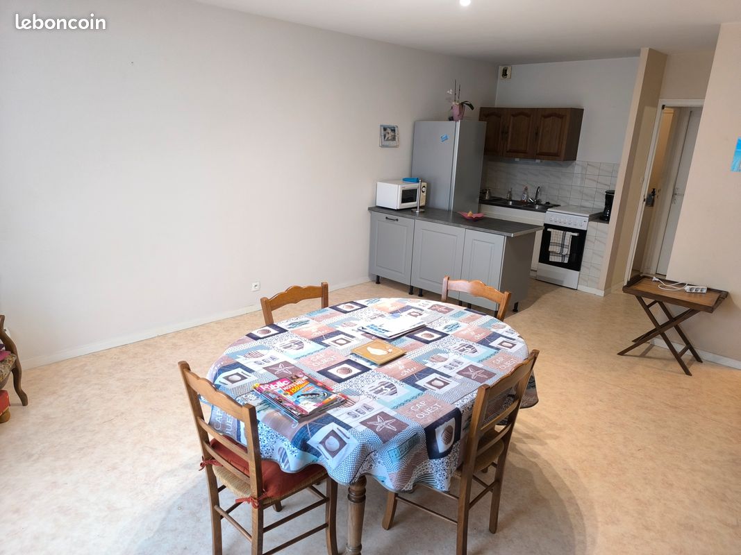 Appartement 2 pièces 47 m² · à La Hague · 47 m² · 470 €
