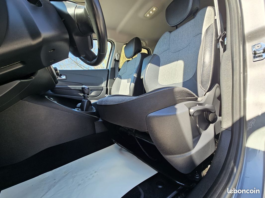 Renault Captur 1.3 TCE 150cv Intens 2019 (image 14)