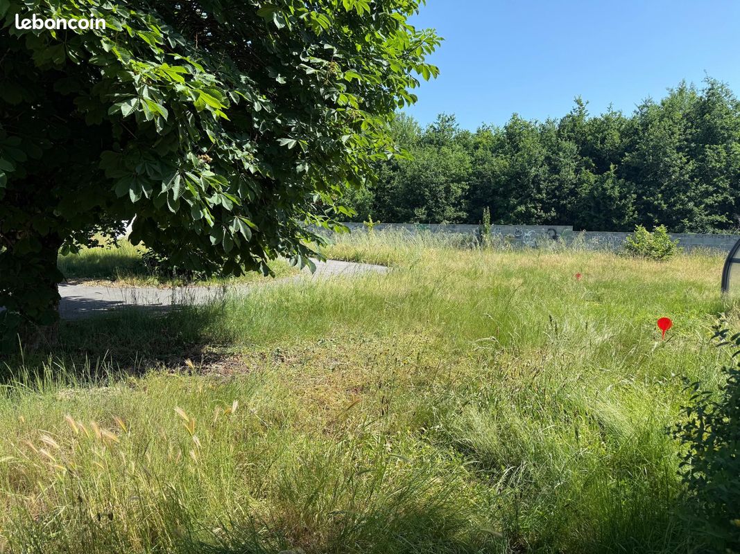 Terrain 865 m² · à Pont-Saint-Martin · 865 m² · 119 000 €