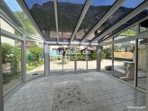 Maison 6 pièces 130 m² · à Voreppe · 130 m² · 380 000 €