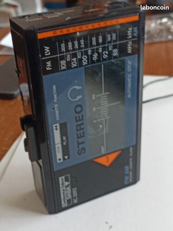 Ancien Walkman Récepteur Radio FM Go Impex - Pour Pièces / Non Testé