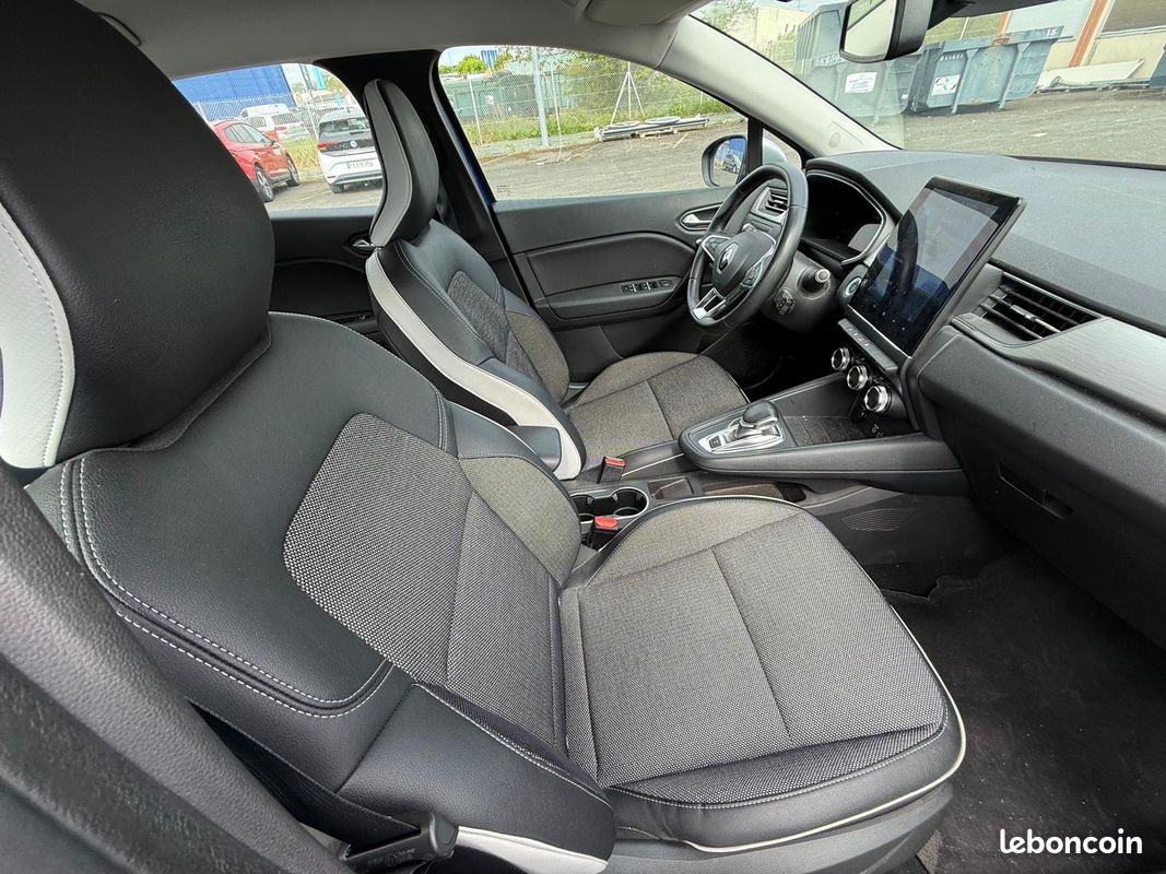 Renault captur 1.6 e-tech plug-in 160 intens (image 4)