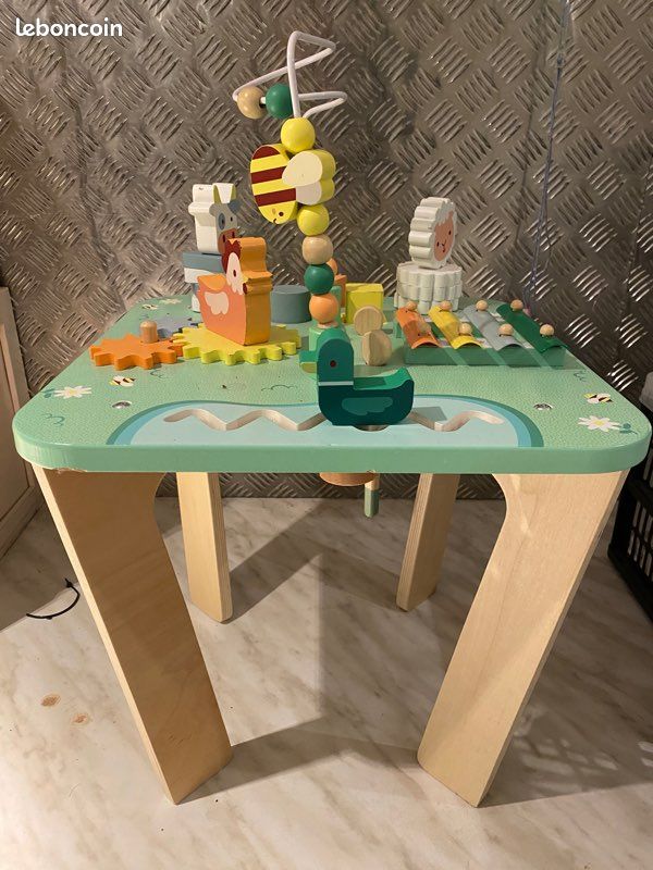 Table d’éveil et d’activité Janod enfant à partir de 12 mois (image 1)