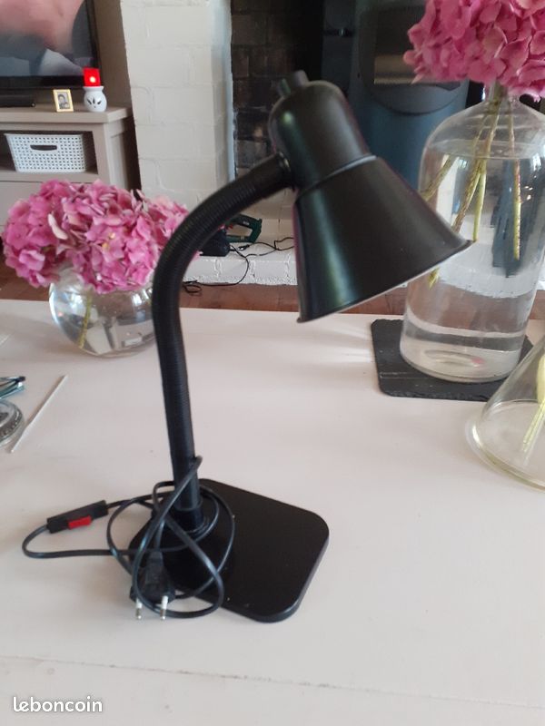 Lampe industrielle a poser (image 1)