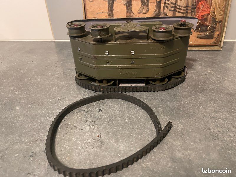 Jouet Mécanique Joustra - Tank Tchad à Clé, En Tôle - Fonctionne (occasion)