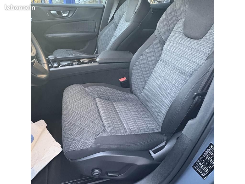 VOLVO S60 B4 mHEV 197ch Core DCT7 (image 13)