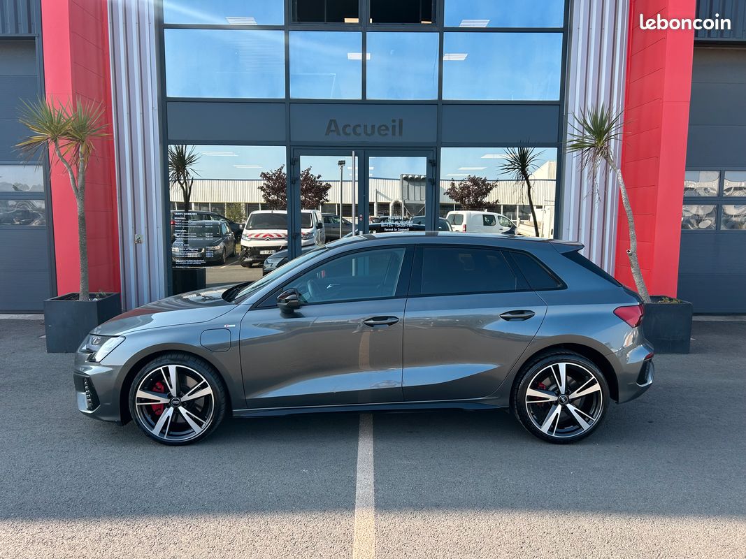 Audi A3 Sportback 45 TFSI e 245ch Competition S tronic 6 (image 3)