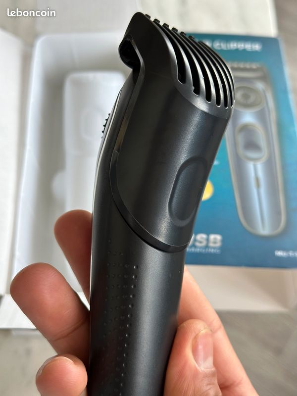 Tondeuse à cheveux rechargeable à usage professionnel (image 4)
