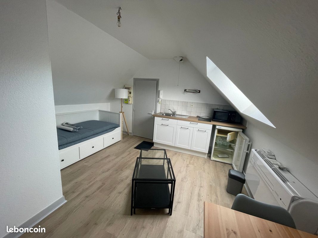 Appartement 1 pièce 12 m² · à Laval · 12 m² · 400 €/mois