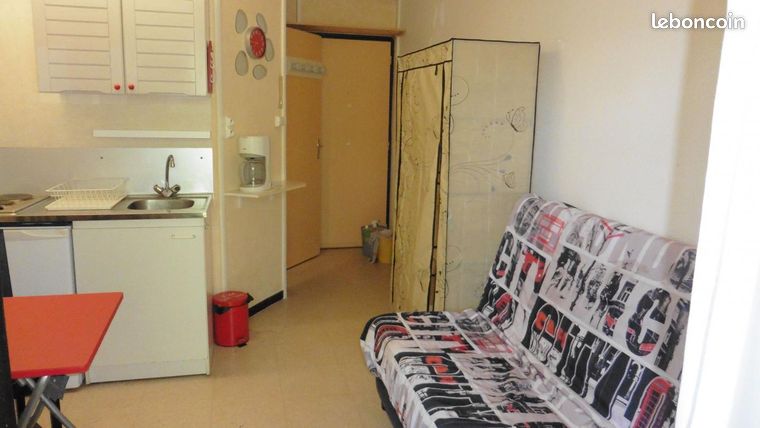 Studio 1 pièce 14 m²