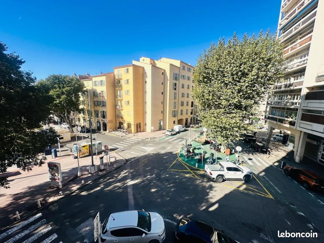 Appartement 5 pièces 113 m² · à Toulon · 113 m² · 250 000 €